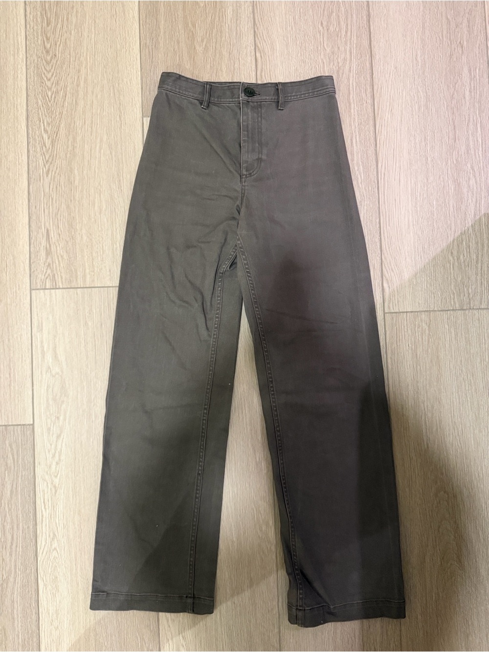 Oak and Fort Women’s Wide-Leg Chino Pants in Gray-Brown